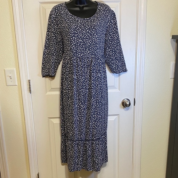 Isabel Maternity by Ingrid & Isabel Dresses & Skirts - Isabel Maternity Navy and White Long Sleeve Dress XXL